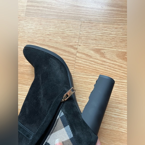 NIB Burberry HOUSE CHECK AND SUEDE ANKLE BOOTS 38 - Picture 8 of 16